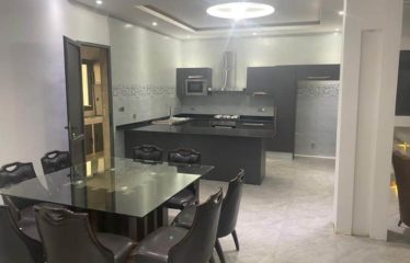 NGUERIGNE : Belle villa à vendre avec piscine