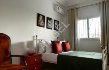 DAKAR POINT-E : Belle villa avec un jardin et une piscine à louer