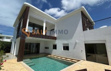 NGAPAROU : Villa R+1 à vendre en résidence calme
