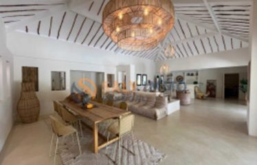 NGGAPAROU : Villa  à vendre 330 m² sur 2 850 m² de terrain