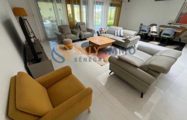 NGAPAROU : Villa R+1 5 chambres à louer