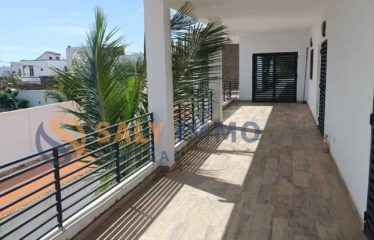 SALY : Villa R+1 avec piscine à louer