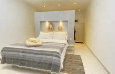 NGAPAROU : Magnifique propriété contemporaine à vendre