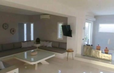 NGAPAROU : Magnifique propriété contemporaine à vendre