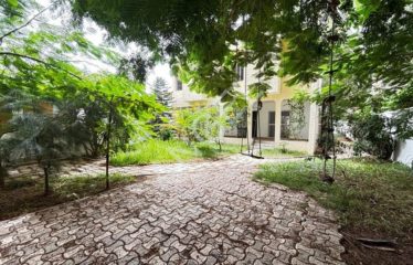 DAKAR FANN RÉSIDENCE : Villa à louer 4 chambres