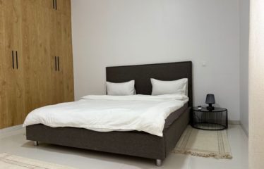 DAKAR POINT-E : Bel appartement moderne meublé et décoré avec goût à louer