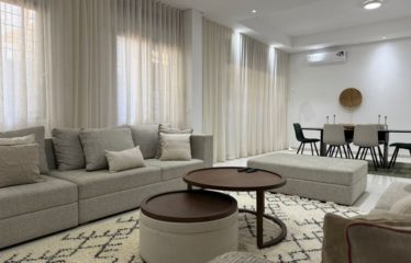 DAKAR POINT-E : Bel appartement moderne meublé et décoré avec goût à louer