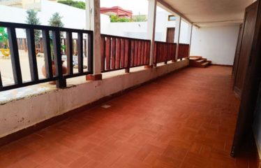 TOUBAB DIALAW : Villa Vue Panoramique Exceptionnel à louer