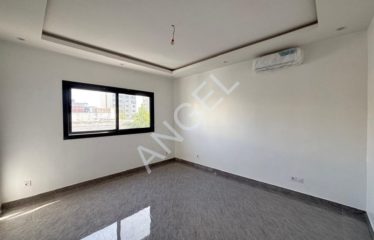 DAKAR POINT-E : Appartement à louer 3 chambres