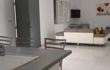 NGAPAROU : Magnifique villa à louer en résidence