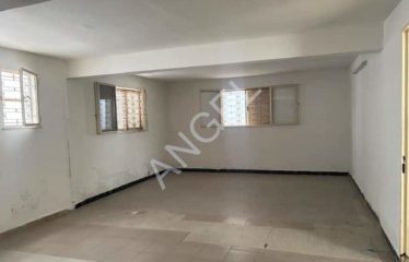 DAKAR POINT-E : Location d’appartement en Immeuble à usage commercial
