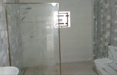 SALY : Villa R+1 à louer avec piscine