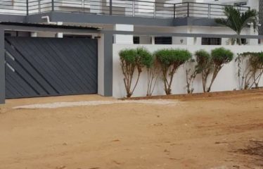 NGUERIGNE : Villa de luxe entièrement meublée à vendre – Nguerigne Bambara
