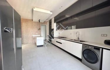 DAKAR ALMADIES : Appartement F5 à louer 263 m2