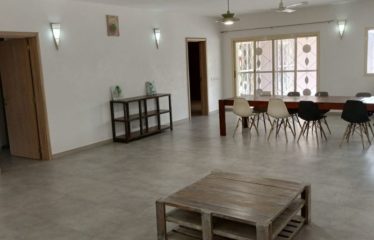 NGAPAROU : Villa contemporaine plain pied 4 chambres avec piscine à vendre