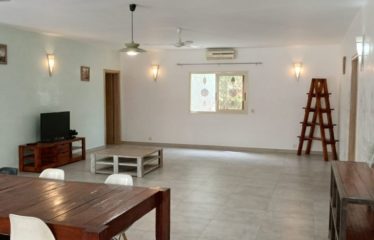 NGAPAROU : Villa contemporaine plain pied 4 chambres avec piscine à vendre