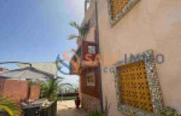 POPENGUINE : Villa authentique pieds dans l’eau à vendre