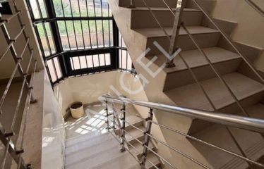 DAKAR YOFF : Villa d’angle à vendre à Onomo