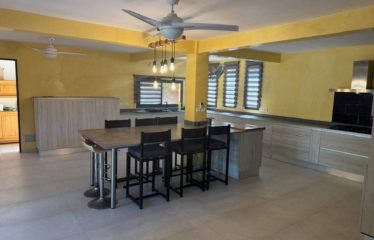 SOMONE : Villa d’architecte 4 chambres avec piscine à vendre