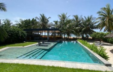 NGAPAROU: Magnificent villa for rent