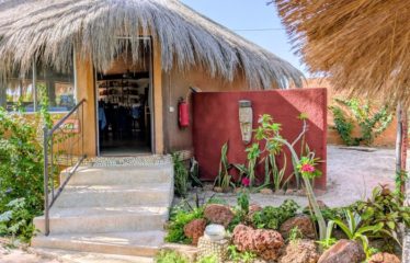 NIANING : Charmant hôtel de 14 chambres à vendre