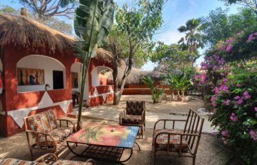 NIANING : Charmant hôtel de 14 chambres à vendre