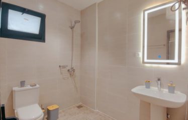 DAKAR ALMADIES : Studio meublé cosy derrière Aquanique à louer