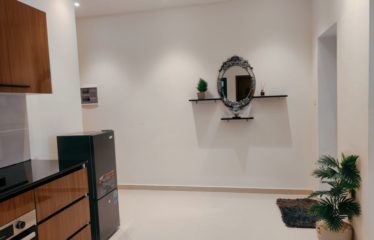 DAKAR ALMADIES : Studio meublé cosy derrière Aquanique à louer