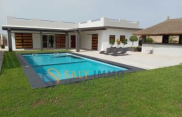 NGUERIGNE : Magnifique villa de 5 chambres avec grand jardin à louer