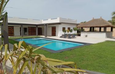 NGUERIGNE : Villa contemporaine plain-pied 5 chambres avec piscine à louer