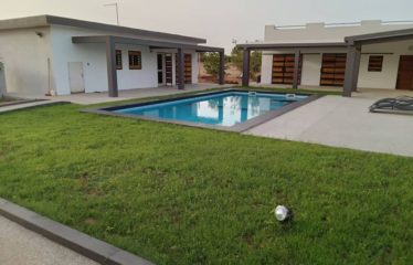 NGUERIGNE : Villa contemporaine plain-pied 5 chambres avec piscine à louer