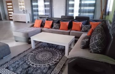 NGUERIGNE : Villa contemporaine plain-pied 5 chambres avec piscine à louer