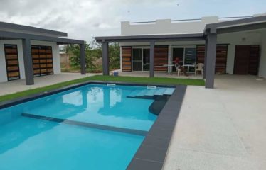 NGUERIGNE : Villa contemporaine plain-pied 5 chambres avec piscine à louer