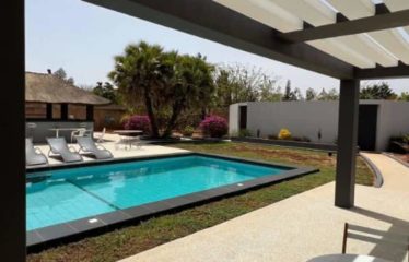 NGUERIGNE : Villa contemporaine plain-pied 5 chambres avec piscine à louer