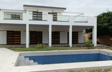 NGUERIGNE : Villa contemporaine 3 chambres avec piscine à vendre