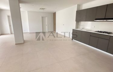 DAKAR FANN : Studio moderne à louer – NAFAÏA – RDC avec grande terrasse