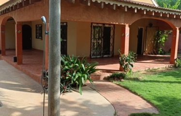 SALY : Villa 4 chambres avec piscine à louer – location longue durée