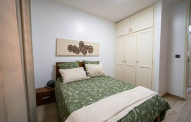 DAKAR OUAKAM : Bel appartement rénové et meublé à vendre