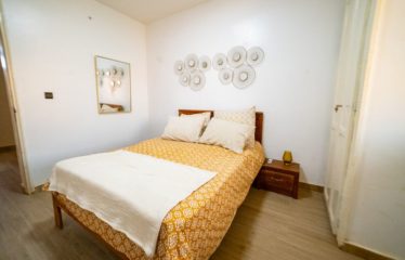 DAKAR OUAKAM : Bel appartement rénové et meublé à vendre