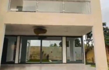 NGAPAROU : Villa neuve R+1 non meublée à vendre