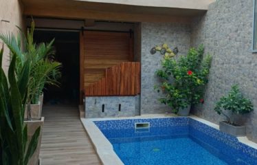 NGAPAROU : Villa pieds dans l’eau – 4 chambres avec piscine à vendre