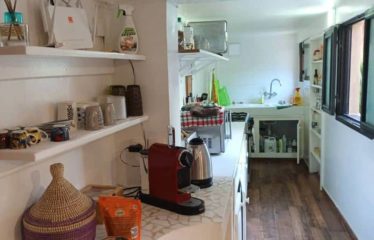 NGAPAROU : Villa pieds dans l’eau – 4 chambres avec piscine à vendre