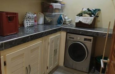 NGAPAROU : Villa 3 chambres avec piscine à vendre