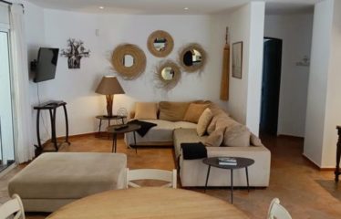 NGUÉRIGNE : Villa afro-contemporaine 3 chambres avec piscine à vendre