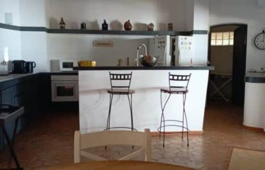 NGUÉRIGNE : Villa afro-contemporaine 3 chambres avec piscine à vendre