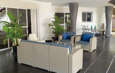 NGUÉRIGNE : Villa afro-contemporaine 3 chambres avec piscine à vendre