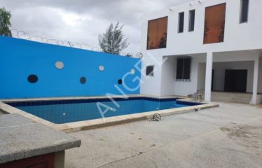 LAC ROSE : Superbe villa à vendre au Lac Rose