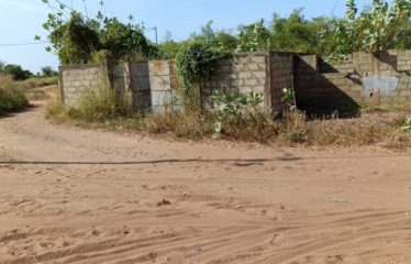 NGUEKHOKH : Terrain de 498 m2 à vendre