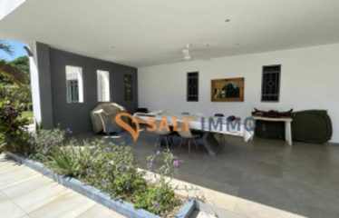 NGAPAROU : Superbe villa contemporaine à vendre