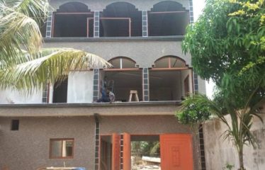 WARANG : Villa 1600 m2 à vendre